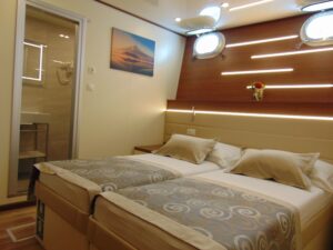Deluxe Croatia Cruise Ship MS San Spirito